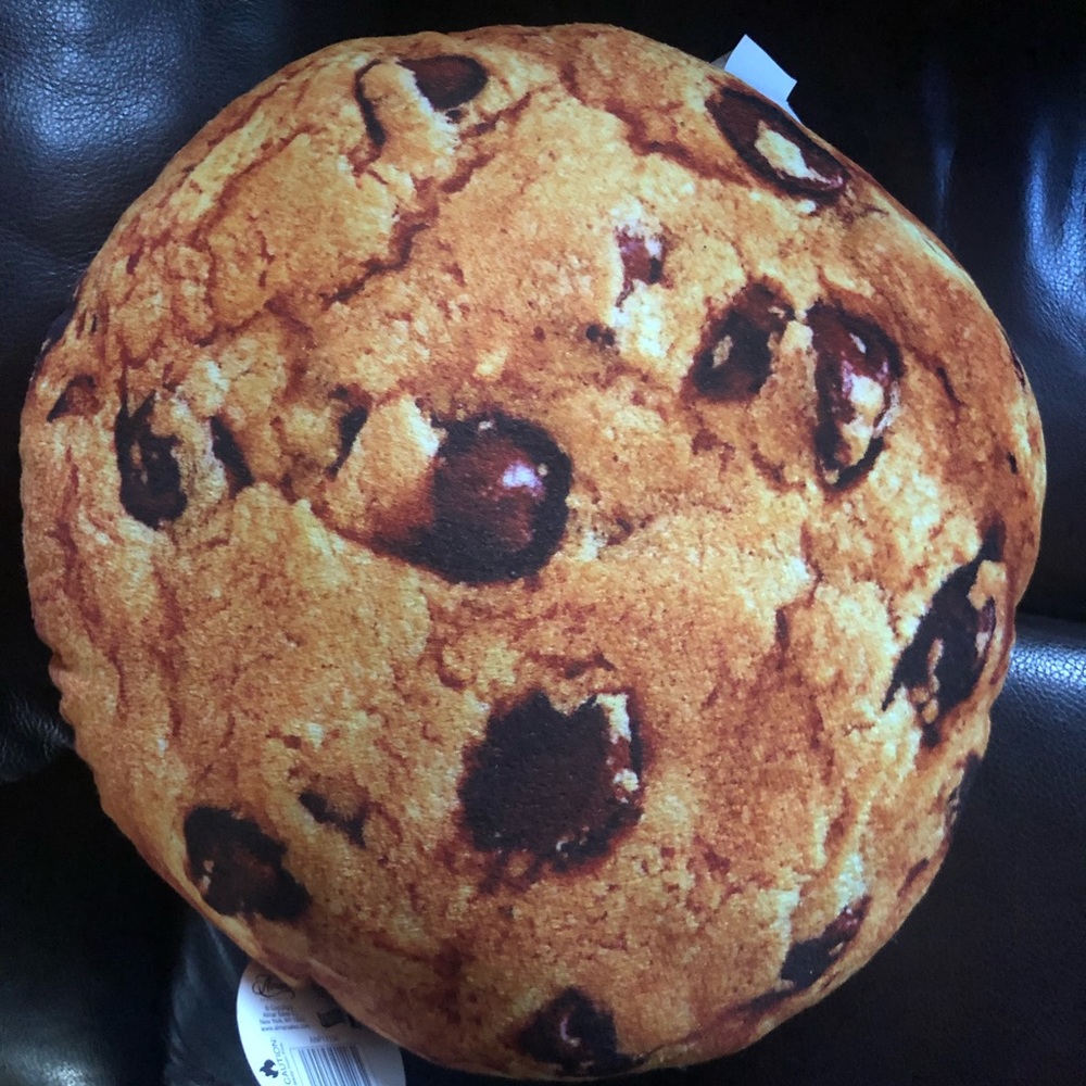 Expressions Plush Chocolate Chip Cookie Pillow NWT - Picture 4 of 4